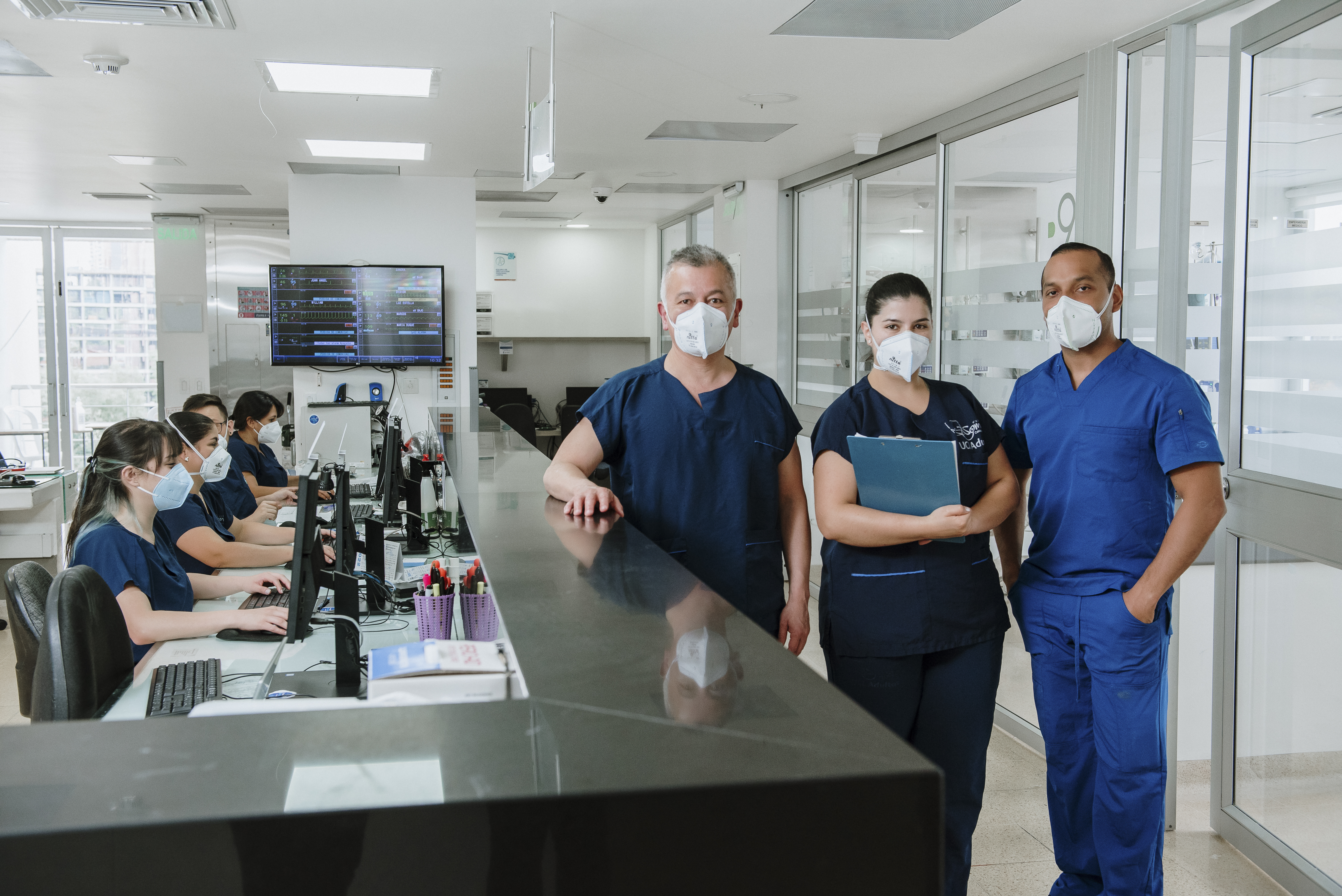 Manejo y cuidado de pacientes en unidades críticas